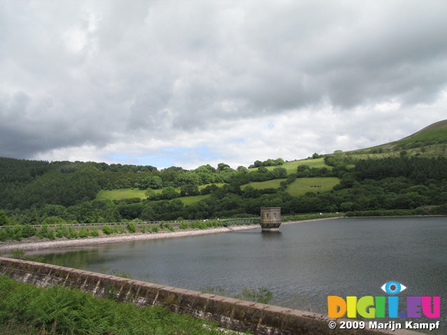 SX07605 Reservoir in Brecon Beacons